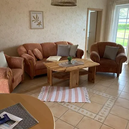 Semesterbostad With 2 Bedrooms *